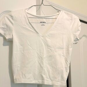 Wild Fable Women's Classic White V-Neck Tee